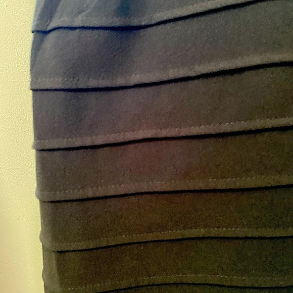 💻 ✨3for$15✨ LOFT outlet Little Black Dress, Midi size 8 - Picture 4 of 10